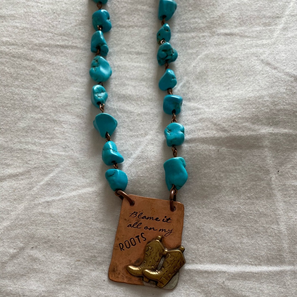 Country necklace